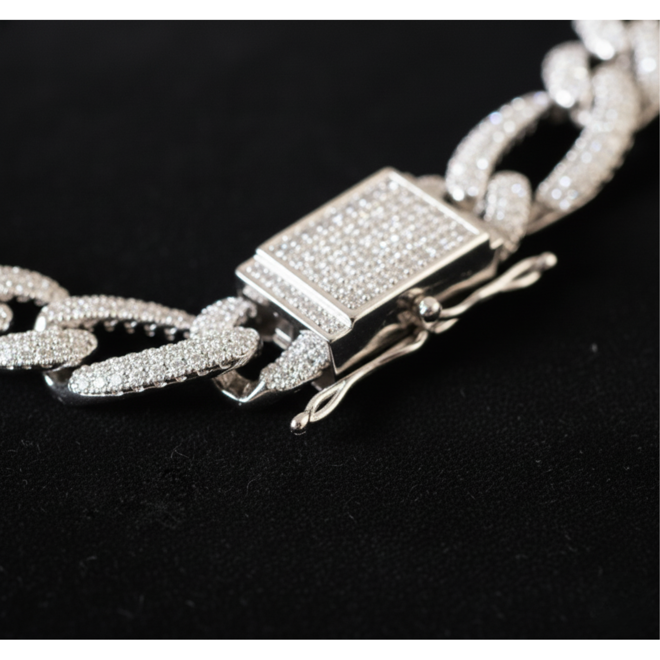 Premium Figaro Link Chains