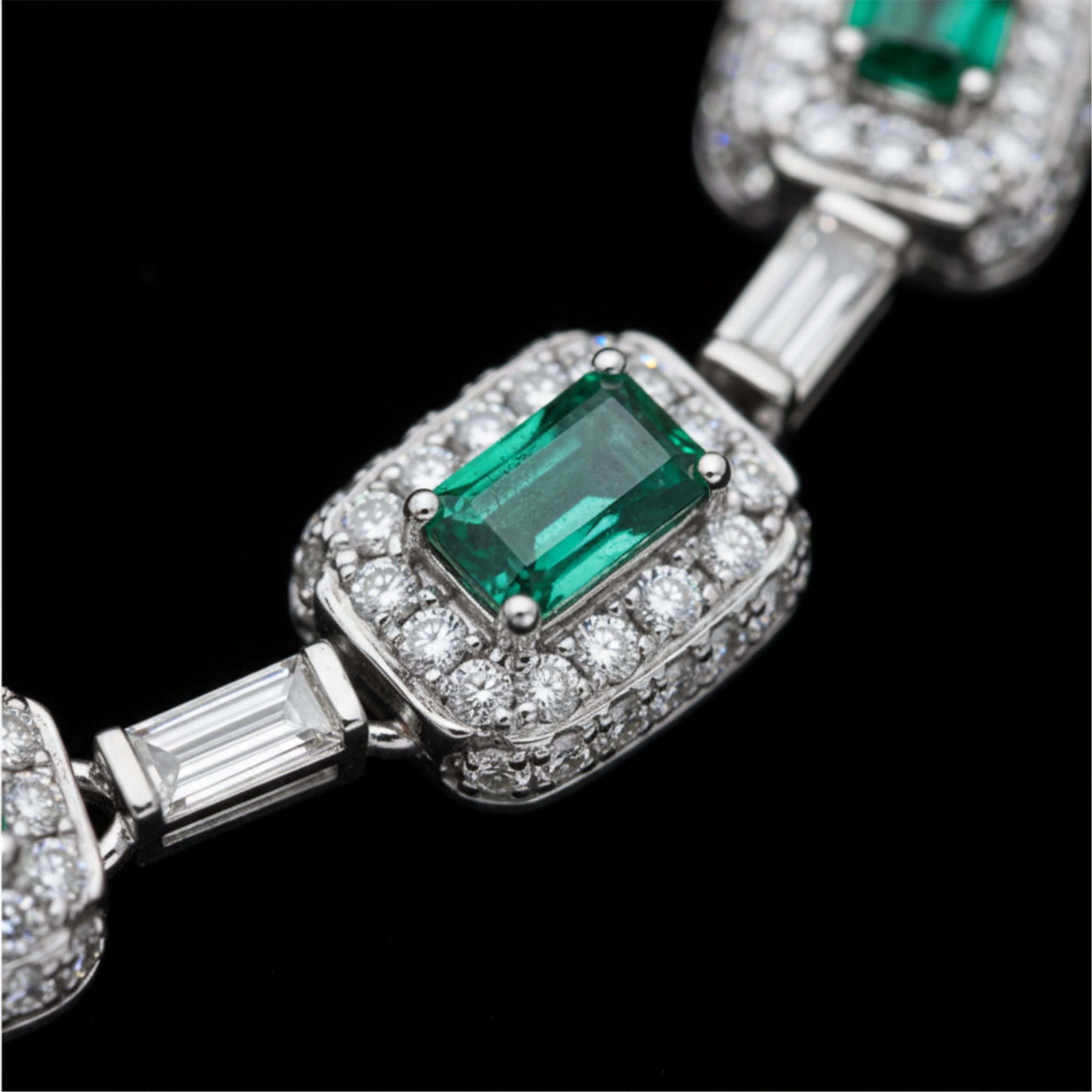 Cushion Cut Emerald Bracelet